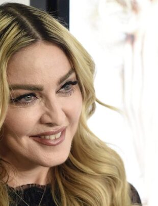 Madonna vuelve a la escena musical con un nuevo álbum en 2026 y una asociación estratégica con Warner Music que revive su legado artístico.