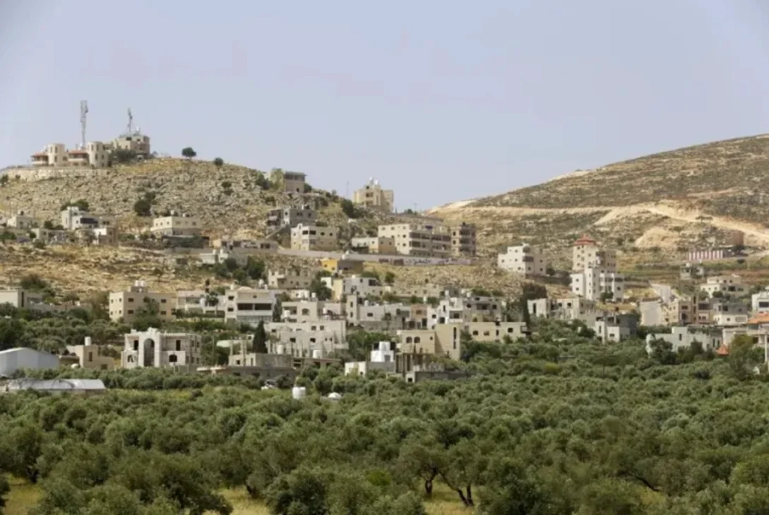 "La batalla territorial por el futuro del Medio Oriente: Israel y Palestina en un juego político sin cuartel"