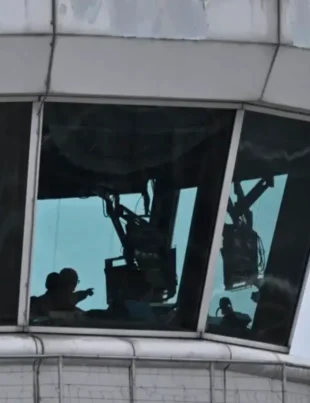 "Alerta en el Cielo: Sobrecarga Laboral Amenaza la Seguridad Aérea en Estados Unidos"